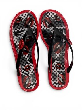 Colors of California Red & Black Lip-Print Flip Flop Sandals